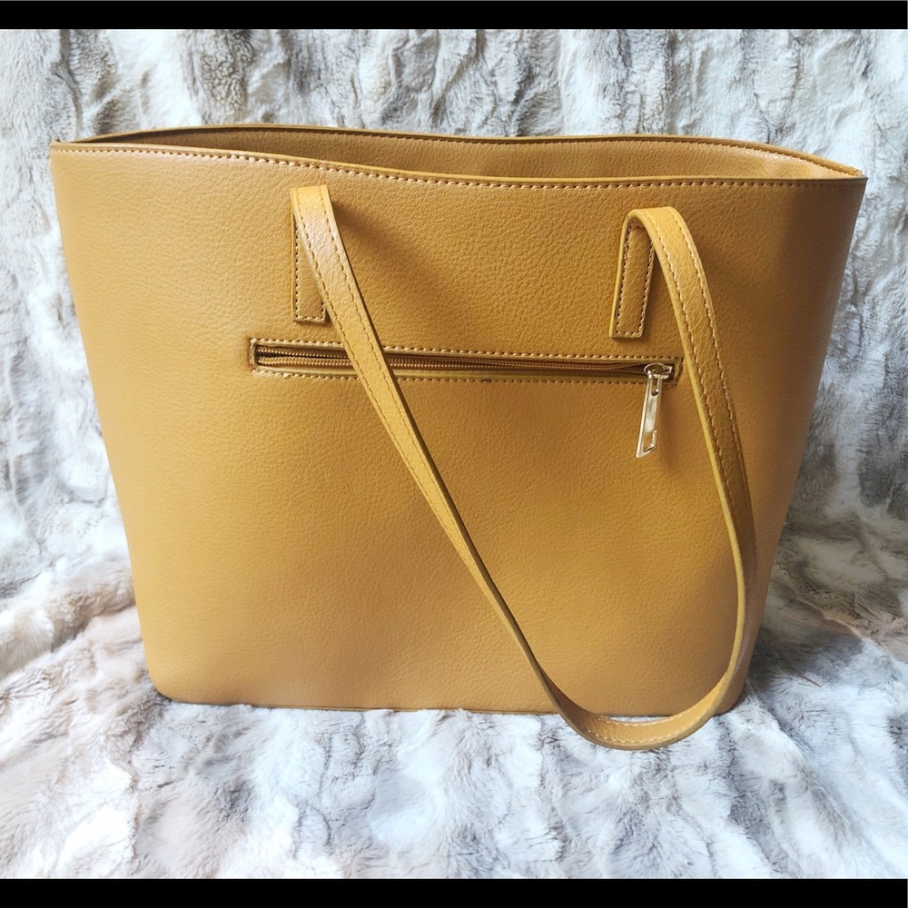 Yellow Tote ✨Make An Offer✨